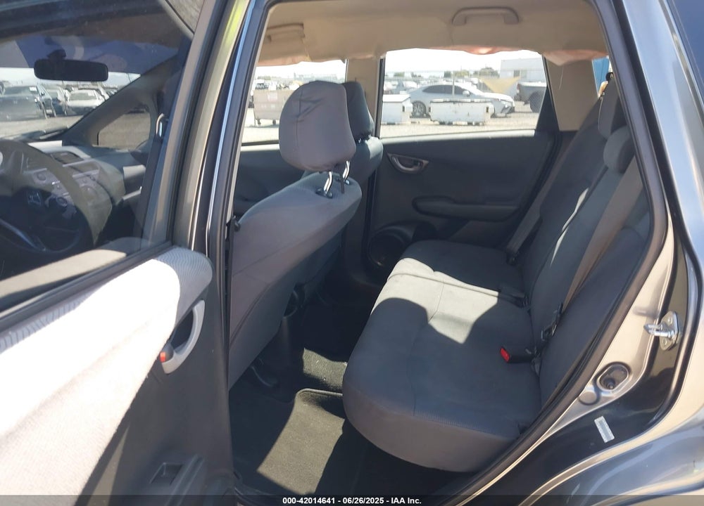 2013 HONDA FIT VIN: JHMGE8H39DC054252