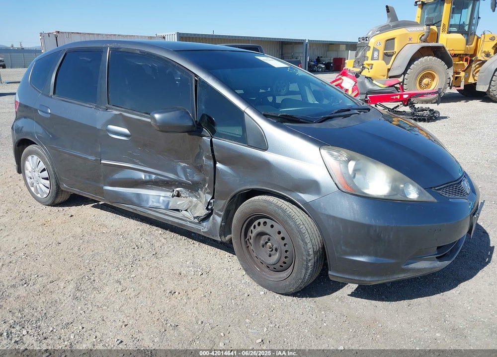 2013 HONDA FIT VIN: JHMGE8H39DC054252