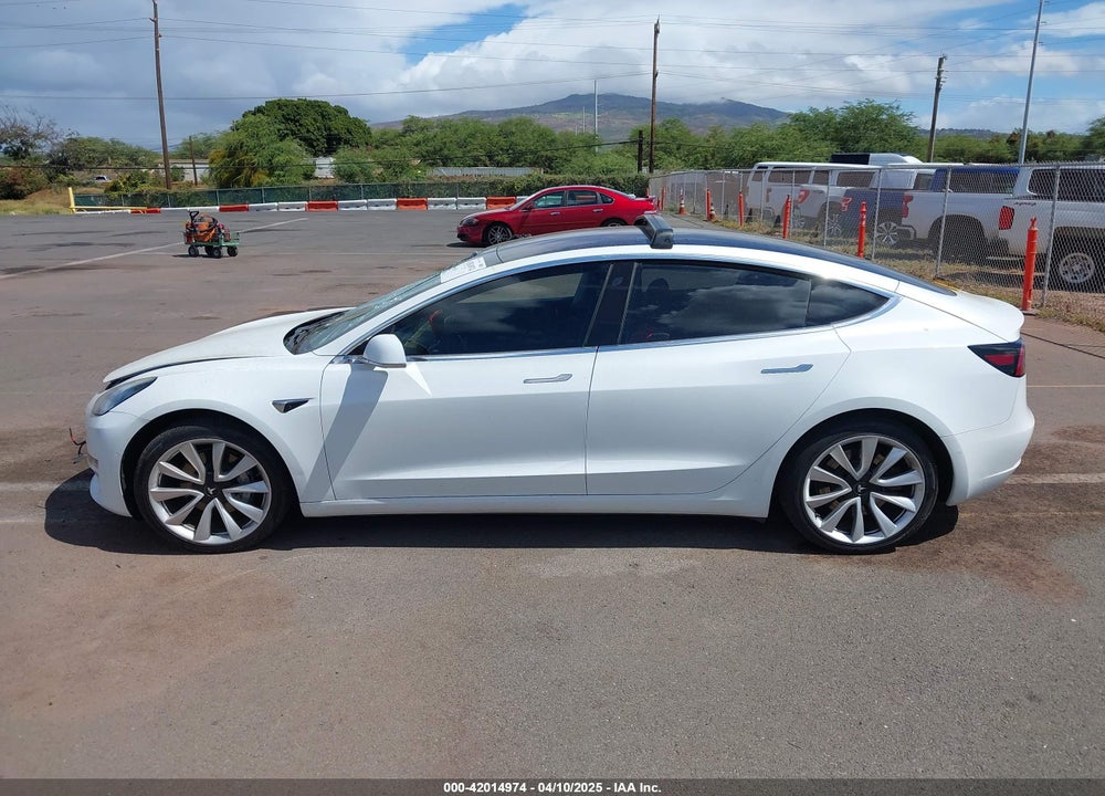 2018 TESLA MODEL 3 VIN: 5YJ3E1EB6JF111685