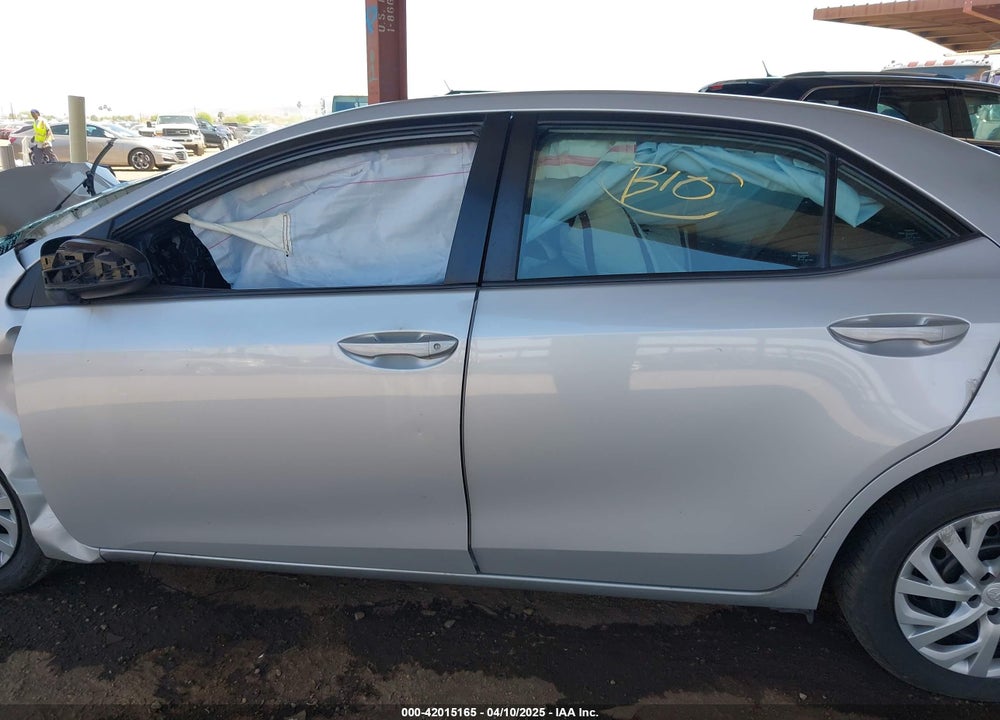 2017 TOYOTA COROLLA LE VIN: 5YFBURHE9HP628643