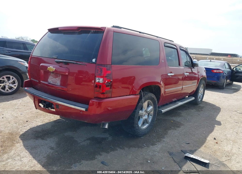 2014 CHEVROLET SUBURBAN 1500 VIN: 1GNSKKE74ER218148
