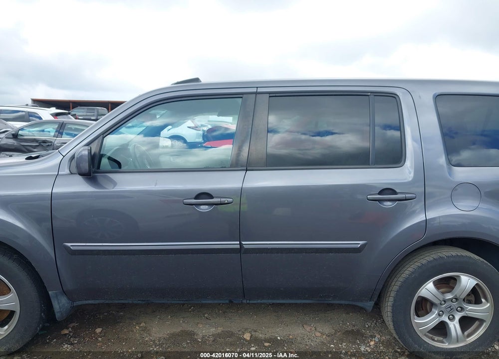 2015 HONDA PILOT EX-L VIN: 5FNYF3H52FB015015
