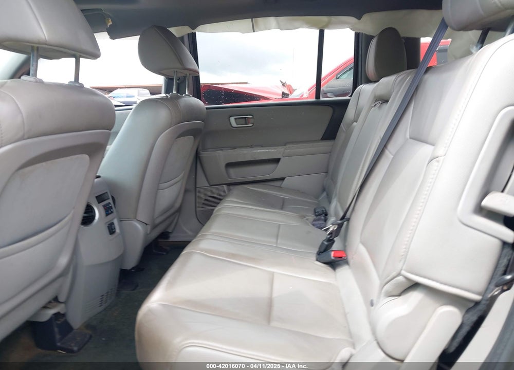 2015 HONDA PILOT EX-L VIN: 5FNYF3H52FB015015