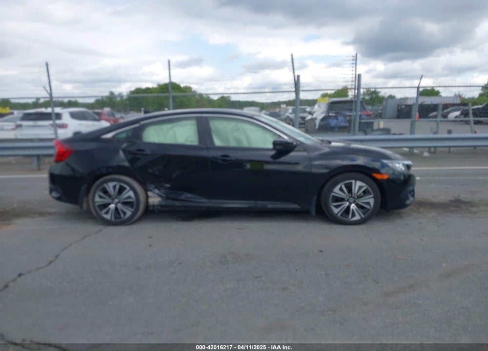 2018 HONDA CIVIC VIN: JHMFC1F30JX005442
