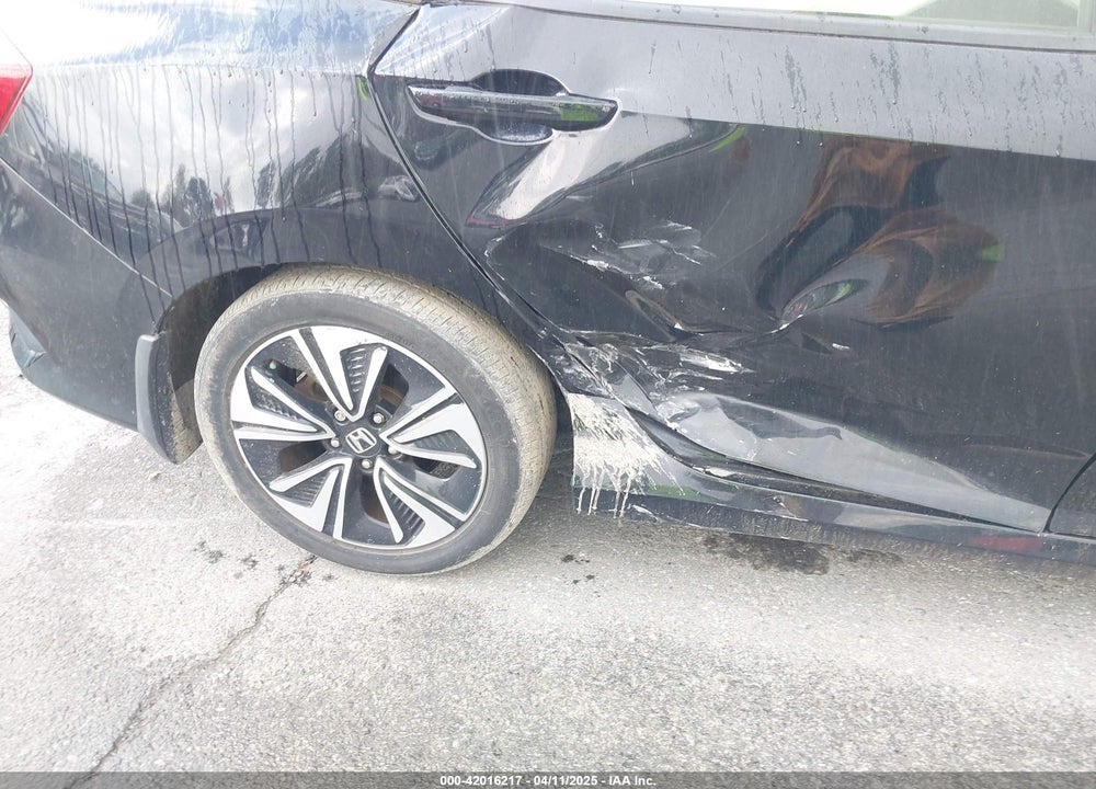 2018 HONDA CIVIC VIN: JHMFC1F30JX005442