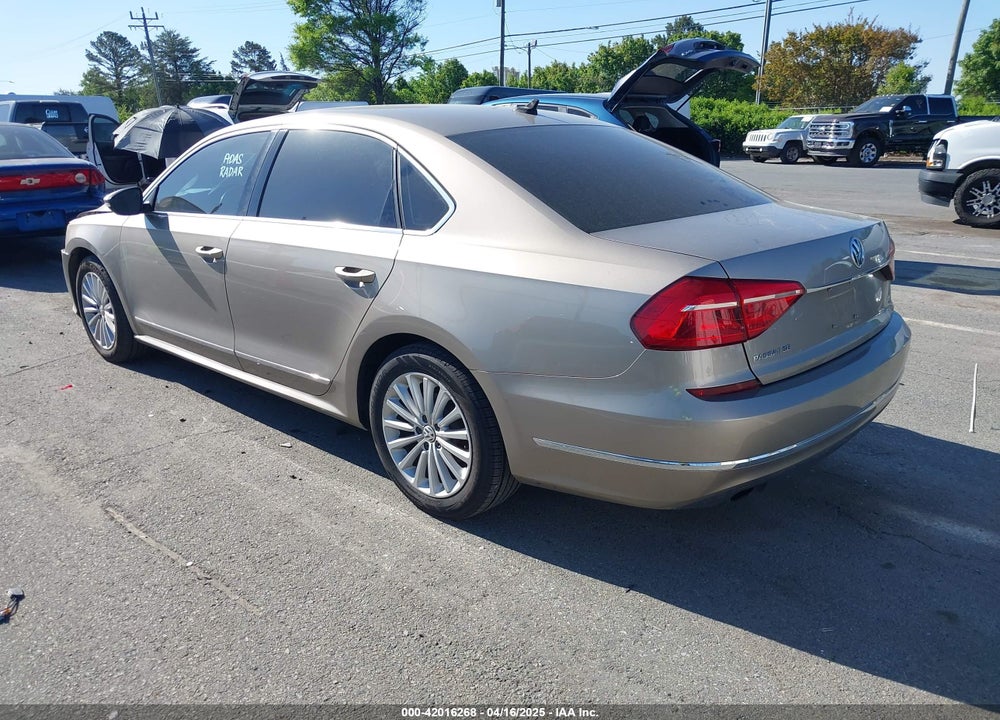 2016 VOLKSWAGEN PASSAT VIN: 1VWBS7A34GC047638