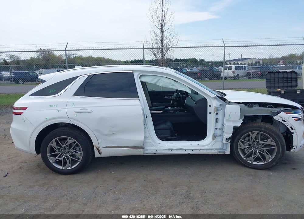 2024 GENESIS GV70 VIN: 5NMMADTB8RH014051