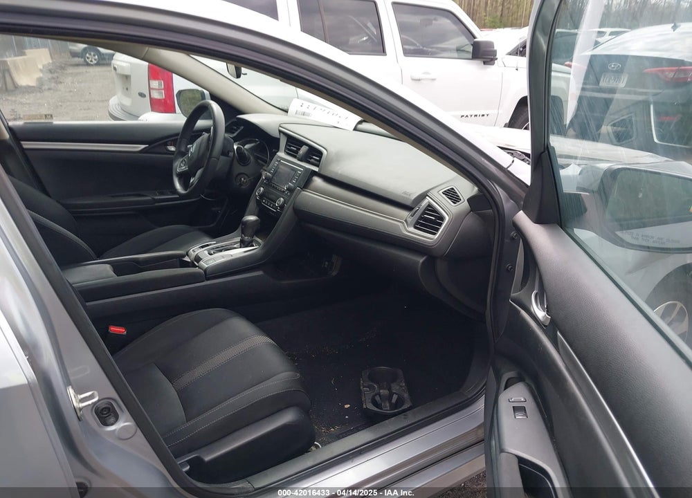 2019 HONDA CIVIC VIN: 2HGFC2F61KH570159