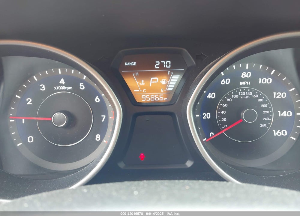 2014 HYUNDAI ELANTRA VIN: 5NPDH4AE5EH517994