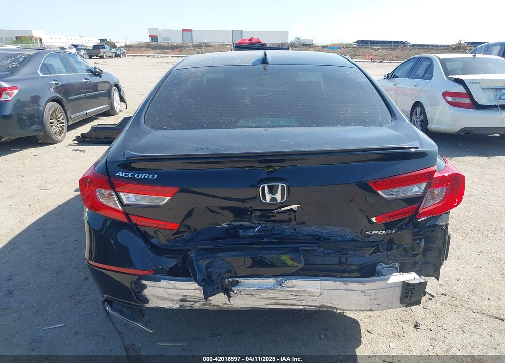 2022 HONDA ACCORD VIN: 1HGCV1F38NA017685