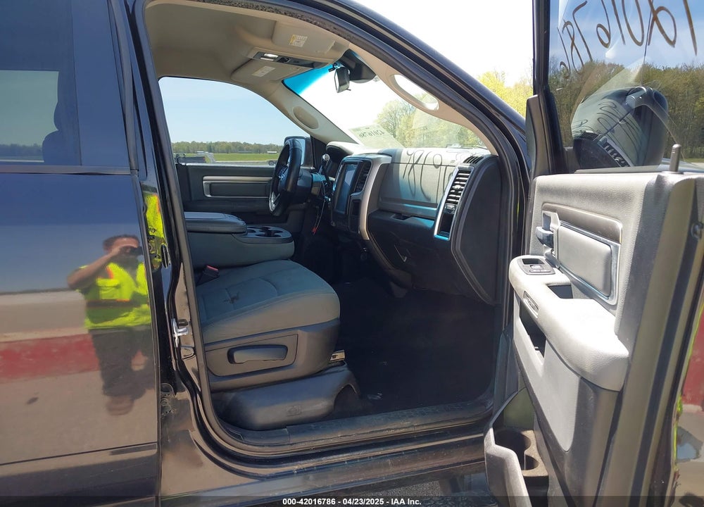 2016 RAM 2500 VIN: 3C6UR5JL9GG309475