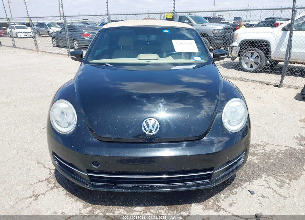 2014 VOLKSWAGEN BEETLE VIN: 3VW5L7AT5EM819893