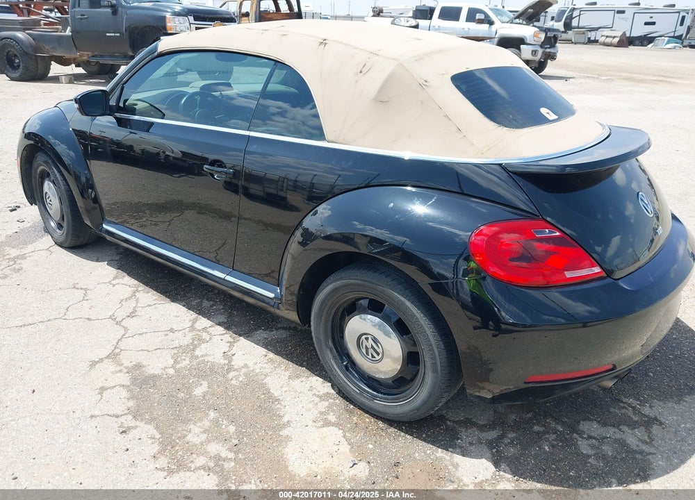 2014 VOLKSWAGEN BEETLE VIN: 3VW5L7AT5EM819893