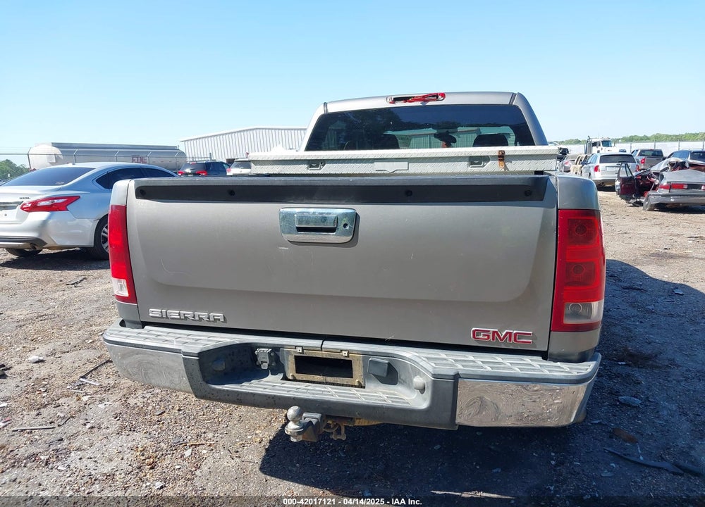 2007 GMC SIERRA 1500 SL VIN: 3GTEC13C87G544907