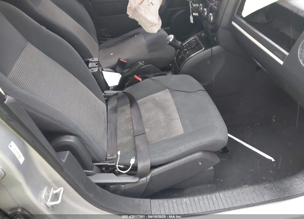 2011 JEEP COMPASS VIN: 1J4NF1FB1BD193820