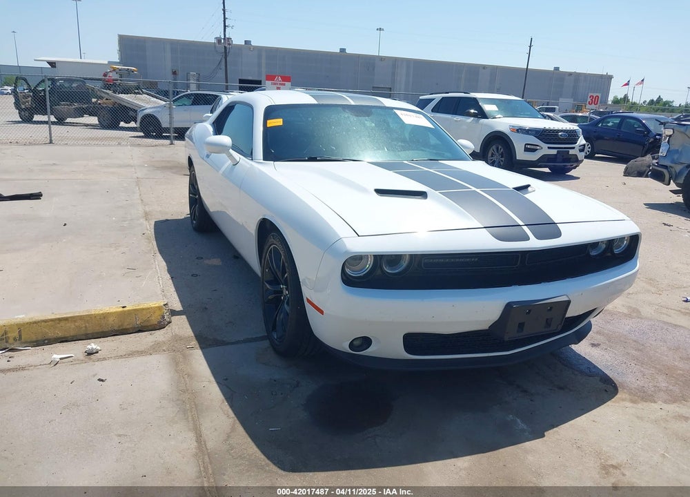 2017 DODGE CHALLENGER SXT VIN: 2C3CDZAG5HH558195
