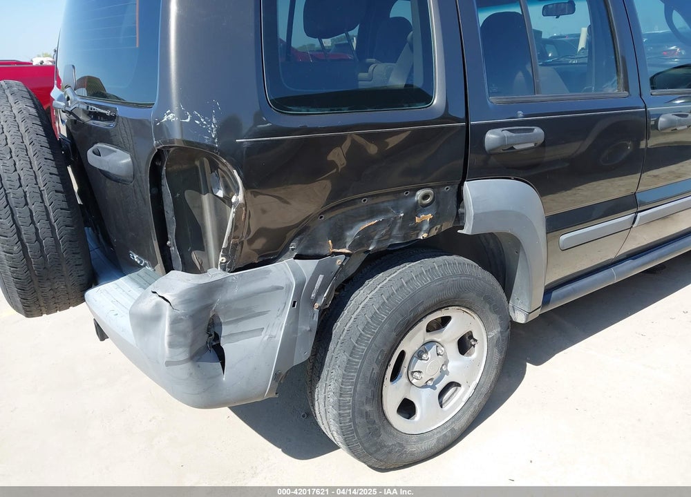 2005 JEEP LIBERTY SPORT VIN: 1J4GK48K05W680096