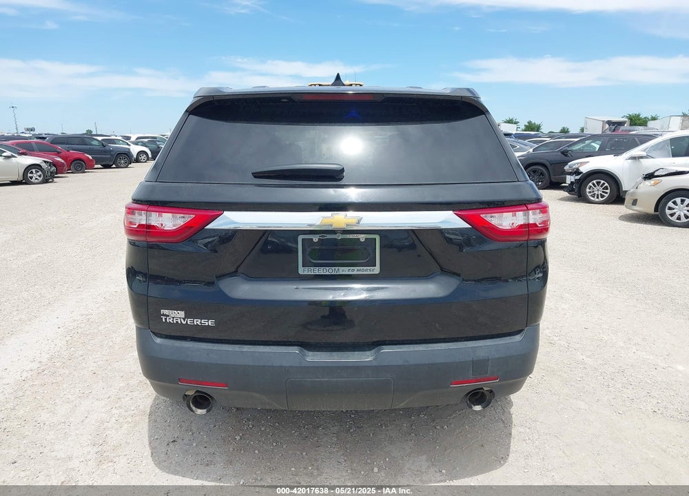 2019 CHEVROLET TRAVERSE LS VIN: 1GNERFKWXKJ301749