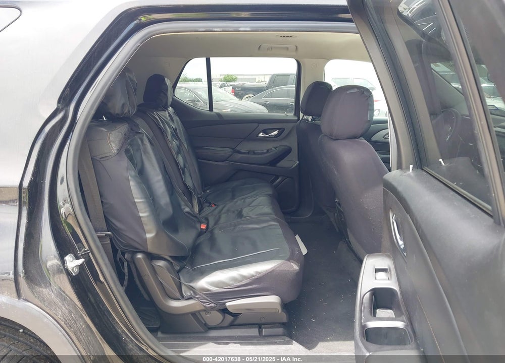 2019 CHEVROLET TRAVERSE LS VIN: 1GNERFKWXKJ301749
