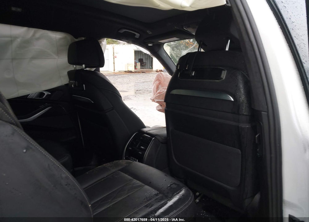 2024 BMW X7 VIN: 5UX33EM08R9U05543