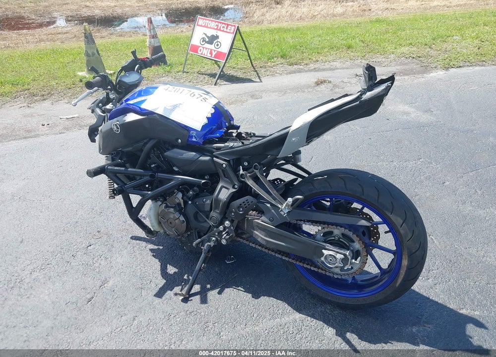 2020 YAMAHA MT07 VIN: JYARM27E5LA007027