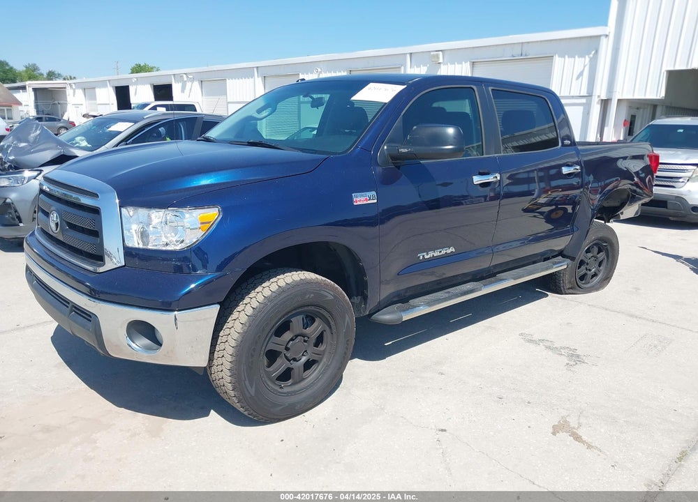 2011 TOYOTA TUNDRA GRADE 5.7L V8 VIN: 5TFEY5F17BX103583
