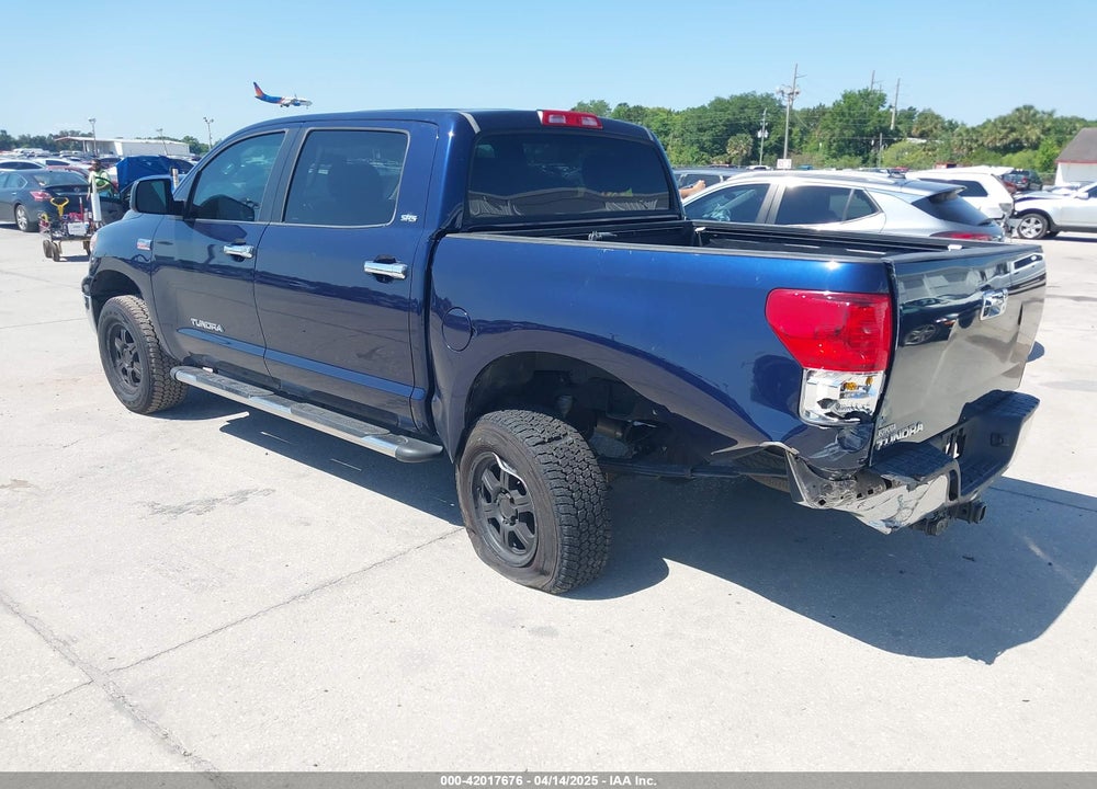 2011 TOYOTA TUNDRA GRADE 5.7L V8 VIN: 5TFEY5F17BX103583