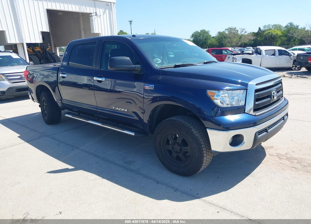 2011 TOYOTA TUNDRA GRADE 5.7L V8 VIN: 5TFEY5F17BX103583
