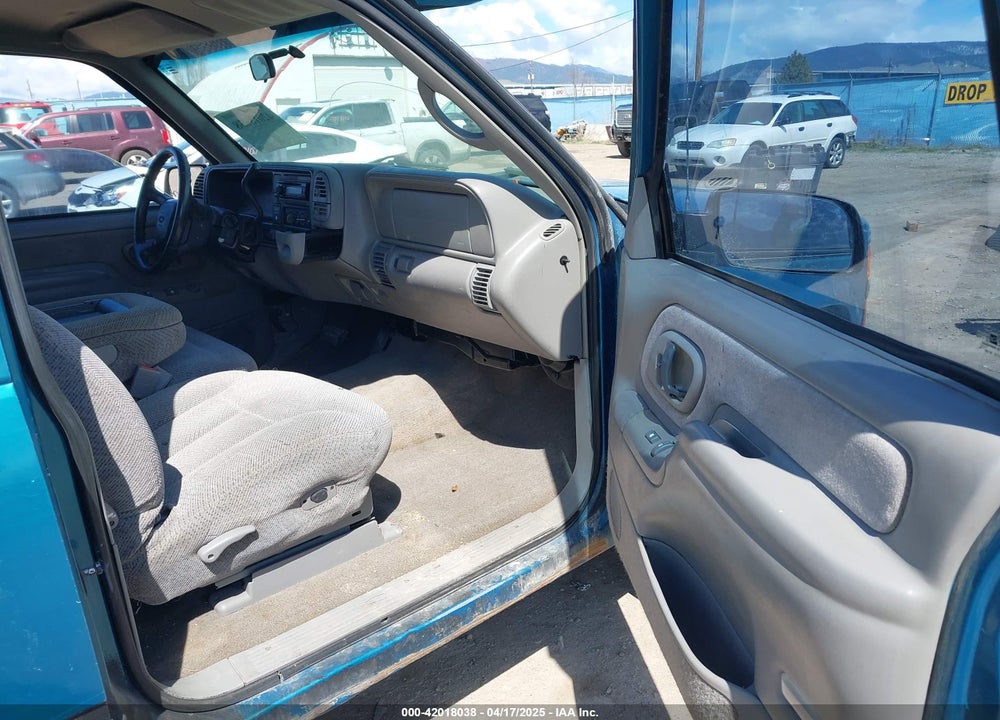 1998 CHEVROLET K1500 FLEETSIDE/SILVERADO FLEETSIDE/SPORTSIDE VIN: 1GCEK19R0WE209239