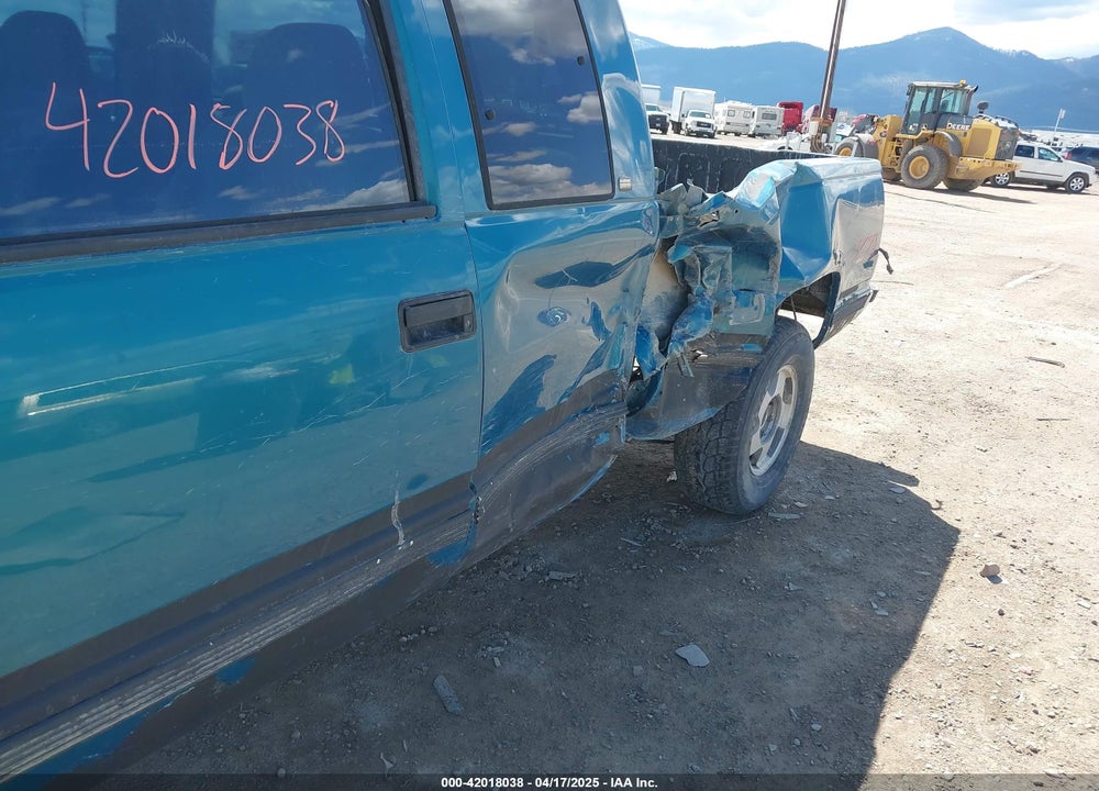 1998 CHEVROLET K1500 FLEETSIDE/SILVERADO FLEETSIDE/SPORTSIDE VIN: 1GCEK19R0WE209239