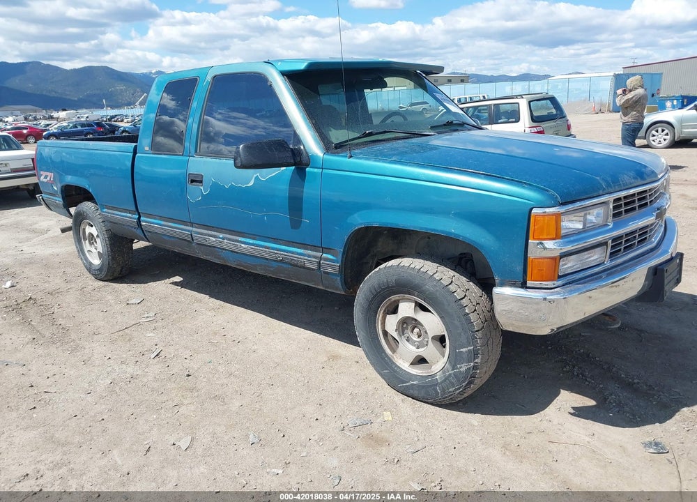 1998 CHEVROLET K1500 FLEETSIDE/SILVERADO FLEETSIDE/SPORTSIDE VIN: 1GCEK19R0WE209239