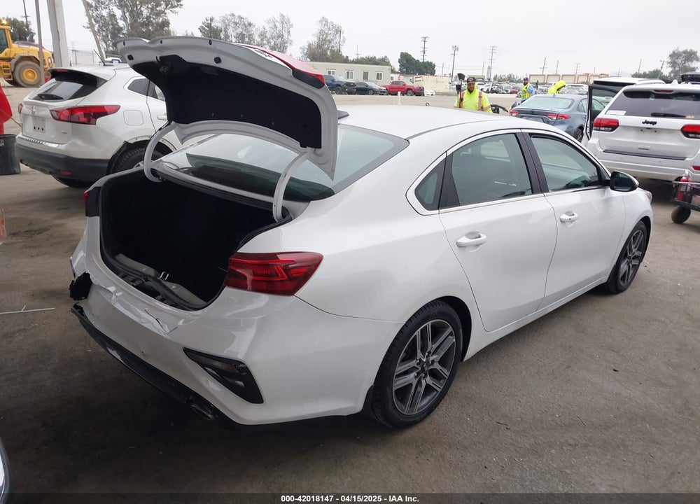 2021 KIA FORTE EX VIN: 3KPF54AD8ME415617