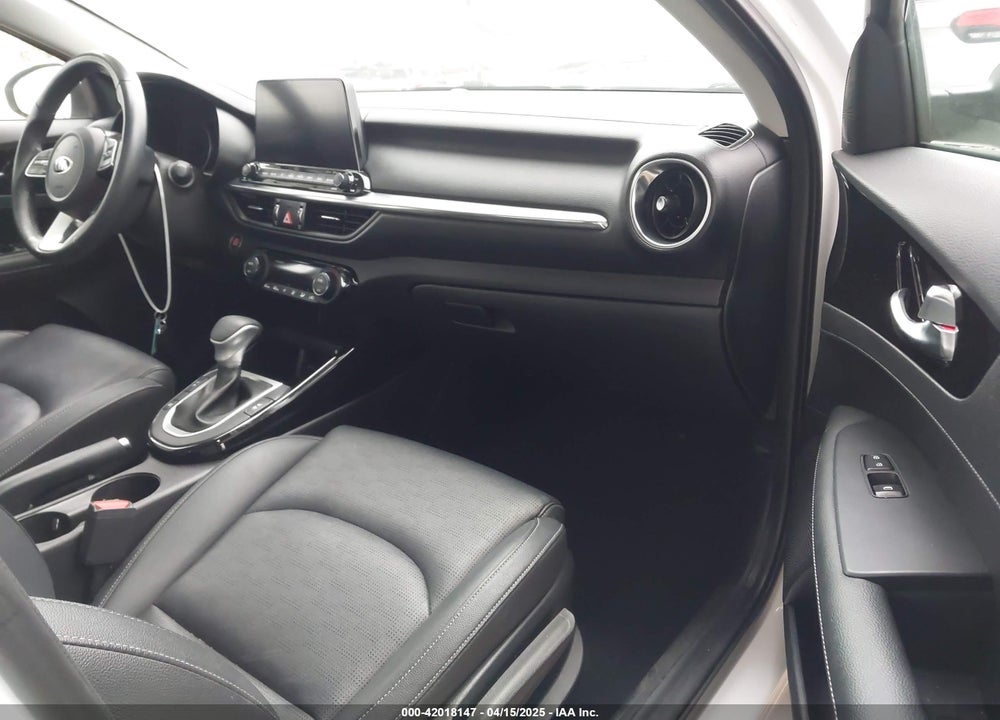 2021 KIA FORTE EX VIN: 3KPF54AD8ME415617