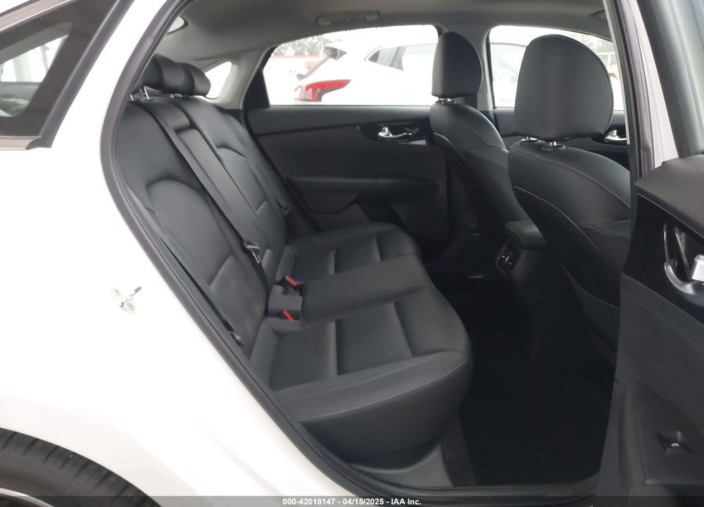 2021 KIA FORTE EX VIN: 3KPF54AD8ME415617