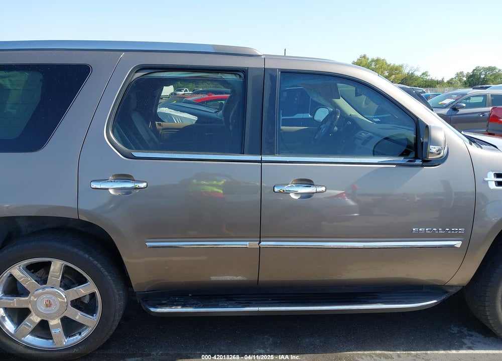 2012 CADILLAC ESCALADE LUXURY VIN: 1GYS3BEF0CR214599