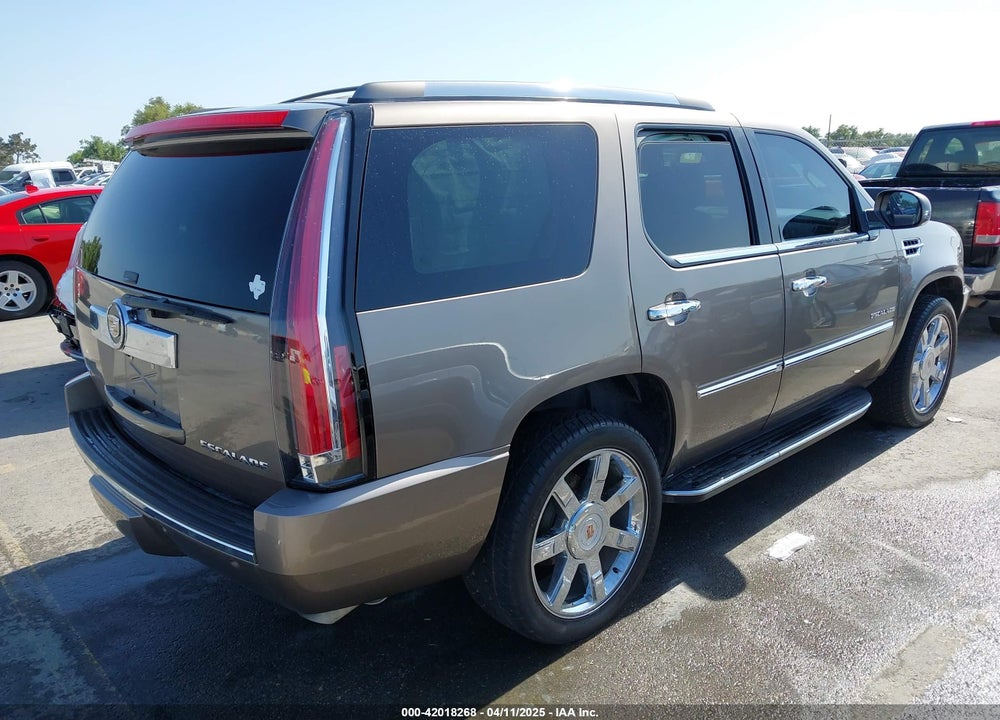 2012 CADILLAC ESCALADE LUXURY VIN: 1GYS3BEF0CR214599