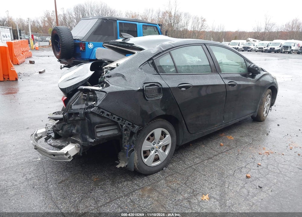2018 CHEVROLET CRUZE VIN: 1G1BC5SM3J7206928