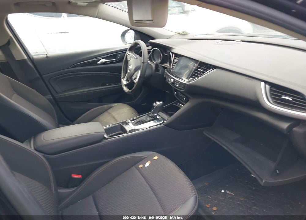 2018 BUICK REGAL SPORTBACK VIN: W04GM6SX0J1114280