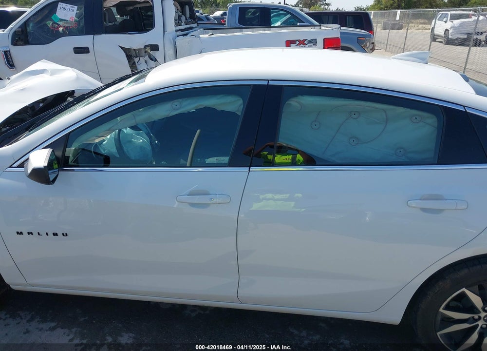 2020 CHEVROLET MALIBU FWD RS VIN: 1G1ZG5ST9LF118260
