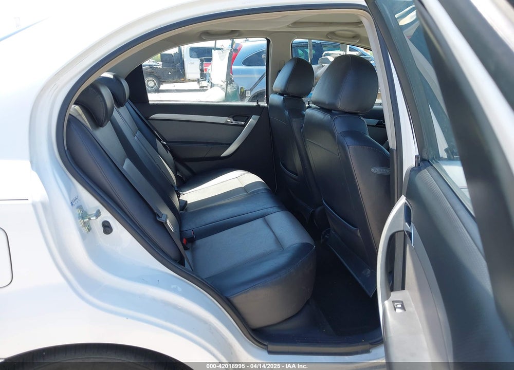 2011 CHEVROLET AVEO 2LT VIN: KL1TG5DE2BB230584