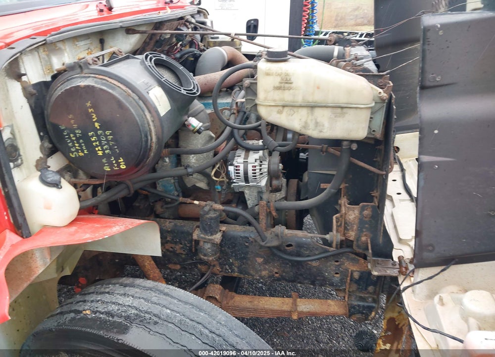 2001 INTERNATIONAL 4000 4700 VIN: 1HTSCAAM31H403984
