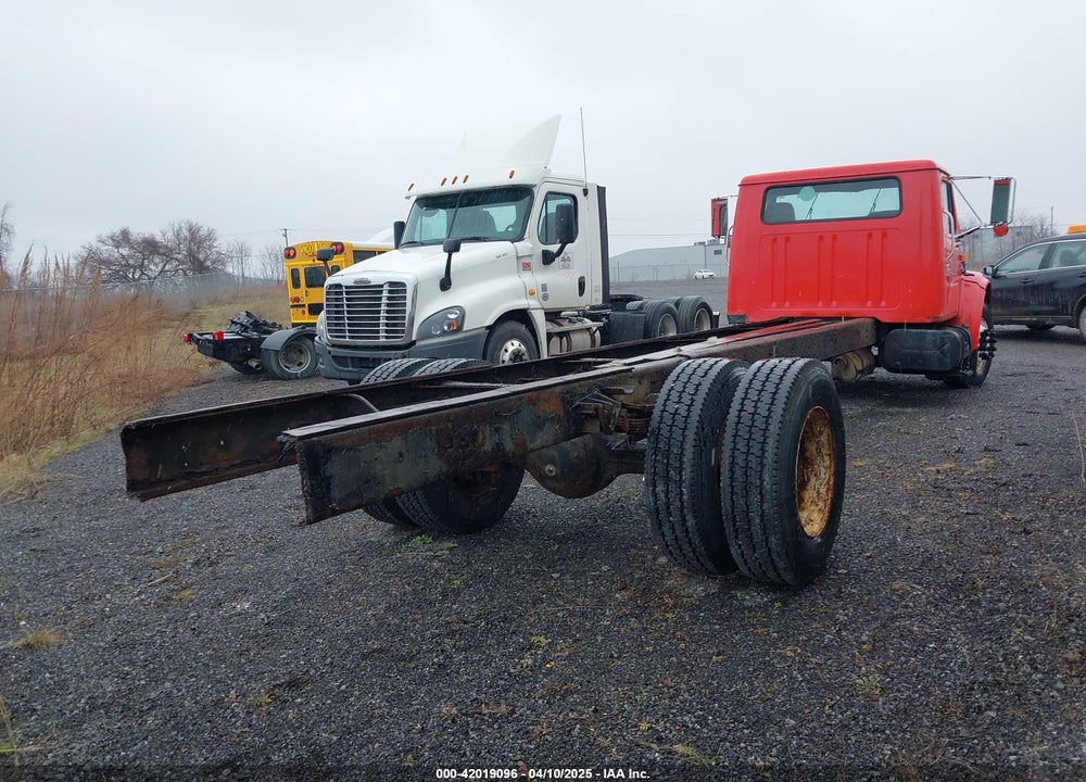 2001 INTERNATIONAL 4000 4700 VIN: 1HTSCAAM31H403984