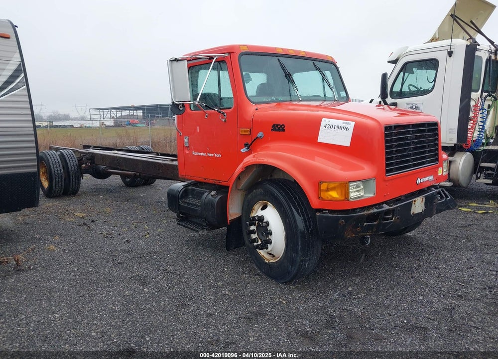 2001 INTERNATIONAL 4000 4700 VIN: 1HTSCAAM31H403984