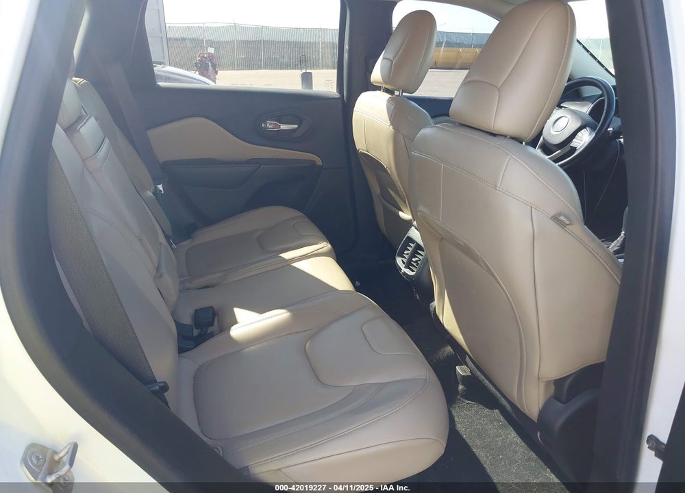 2015 JEEP CHEROKEE LIMITED VIN: 1C4PJMDS3FW697670