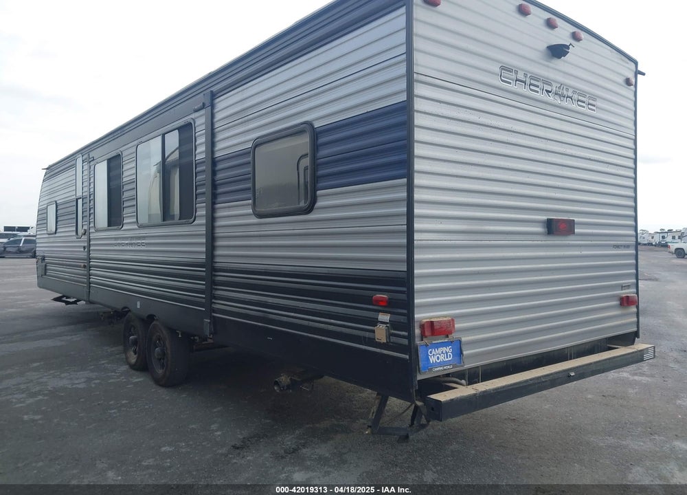 2022 FOREST RIVER CHEROKEE 234DC VIN: 4X4TCKE22NX153904