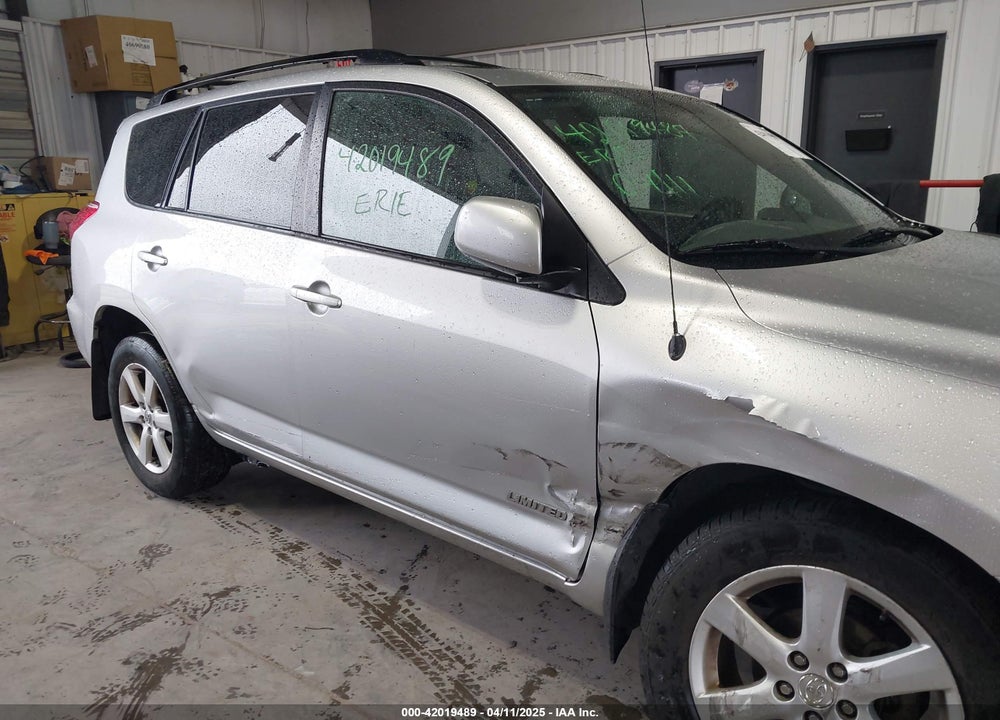 2006 TOYOTA RAV4 LIMITED VIN: JTMBD31V166007912