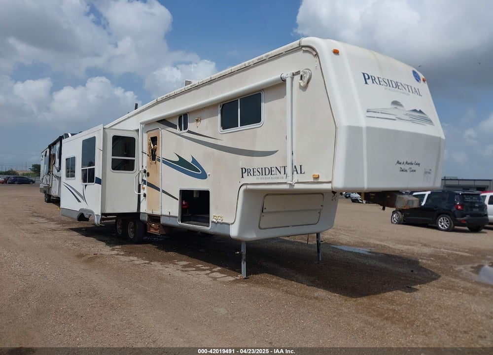 2006 HOLIDAY RA PRESIDENTA VIN: 1KB311S265E150483