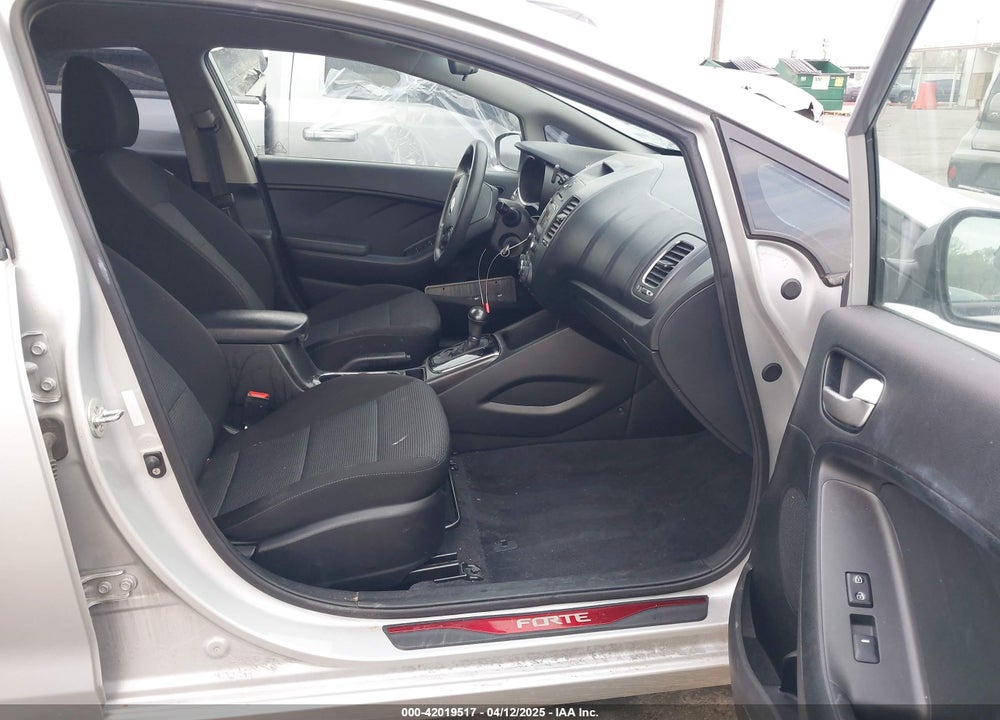2018 KIA FORTE VIN: 3KPFK4A70JE257871