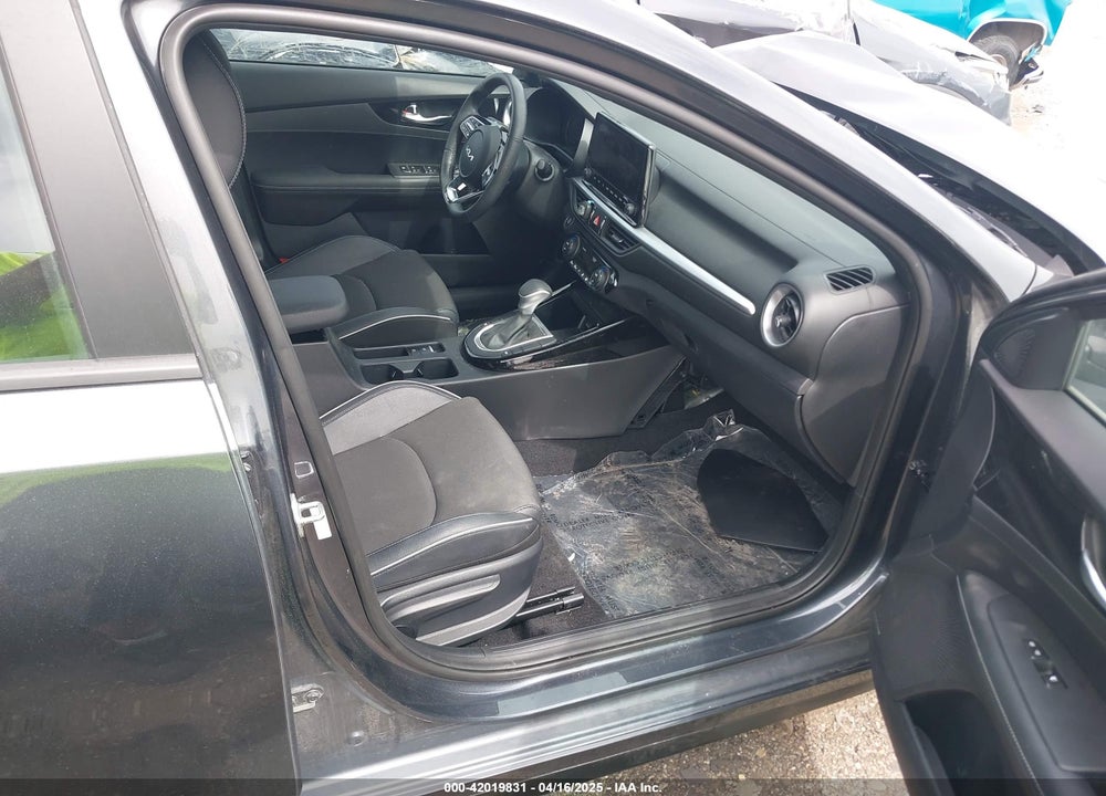 2024 KIA FORTE VIN: 3KPF54AD5RE738272
