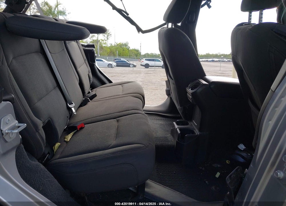 2018 JEEP WRANGLER UNLIMITED SPORT 4X4 VIN: 1C4HJXDG7JW170077